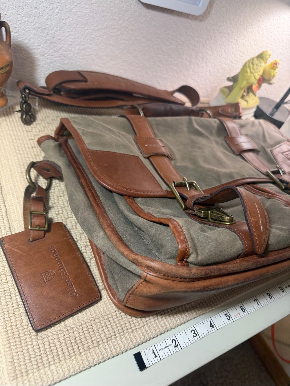 Allen Edmonds Waxed Canvas Leather Messenger Briefcase Laptop Bag - Picture 2 of 15